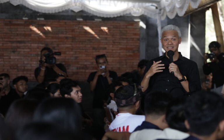 Warga Bali Curhat Soal Jokowi ke Ganjar: Jangan Bikin Kami Broken Heart Lagi