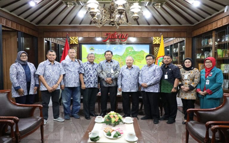 Jelang Penetapan UMP, Pj Gubernur Jateng Serap Aspirasi Pengusaha dan Buruh