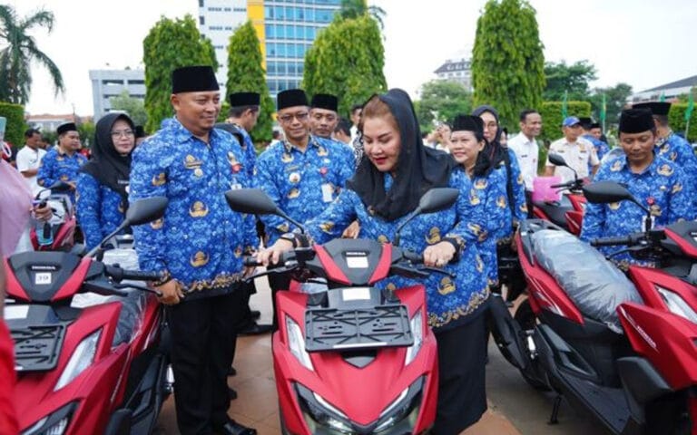 Sebanyak 177 Lurah di Semarang Dapat Inventaris Motor Baru