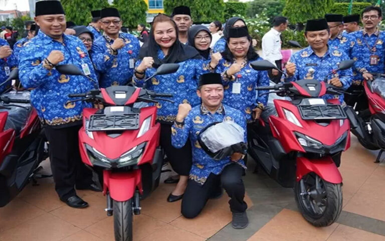 Pemberian Motor Kepada Para Lurah di Kota Semarang, KJT: Penganggaran Yang Buruk