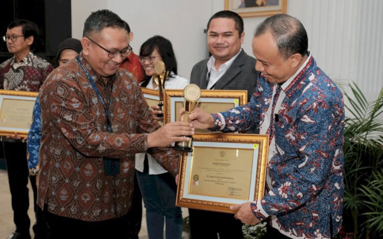SG Raih Predikat Pelaksana Terbaik 2 CSR Awards 2023 dari Pemprov Jateng