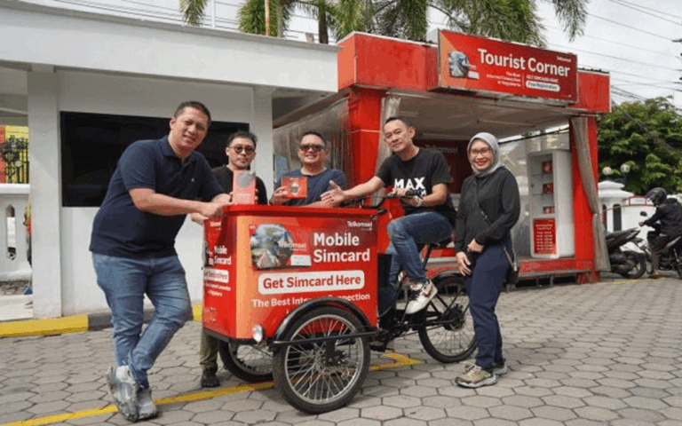 Telkomsel Lounching ‘Mobile Selling Simcard’ di Yogyakarta