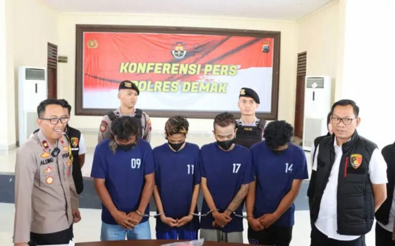 Polisi Tangkap 4 Pelaku Pembunuhan Karyawan Barbershop Demak