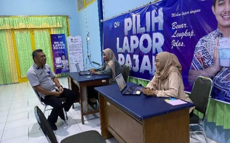 Kunjungi KP2KP Purwodadi, Max Darmawan Pastikan Layanan Pajak Lancar