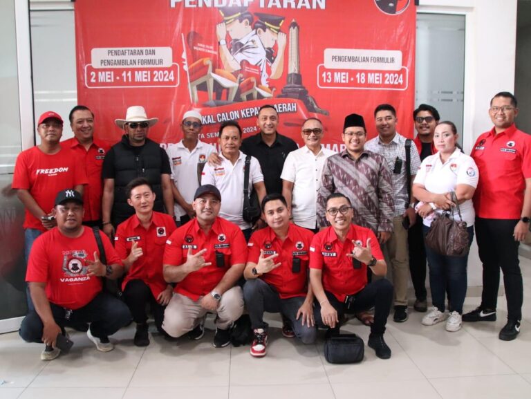 Mas Arnaz Kembalikan Berkas Pendaftaran Wali Kota Dambakan Pasangan yang Satu Visi
