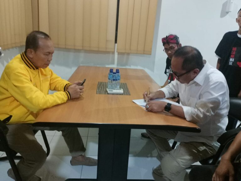 Terima Surat Tugas Iswar Aminuddin Merapat ke Partai Golkar
