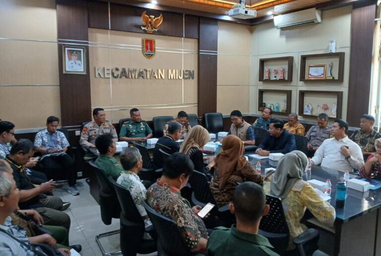 Koperasi Tak Berijin Jual Ratusan Kios di Lahan Produktif Perhutani KPH Kendal