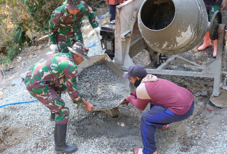TMMD Rembang: Jalin Keakraban, Bangun Desa Impian