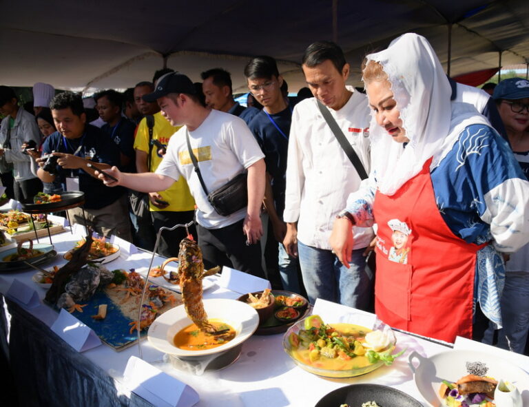 Bersama Mbak Ita, Ratusan Chef Masak Menu Unik Berbahan Ikan