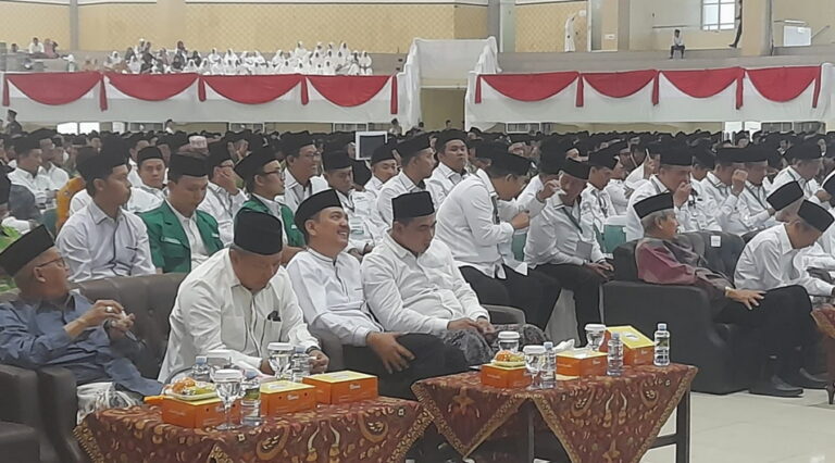 Hadir Sebagai Undangan di Pelantikan PWNU Jateng, Yoyok Sukawi Dukung Khidmah NU Membangun Peradaban