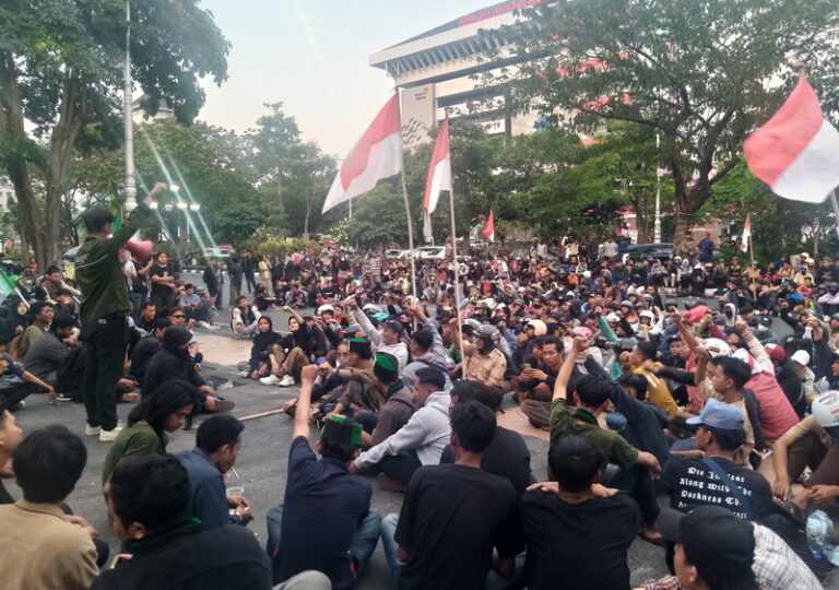 Ratusan Pelajar SMK di Semarang Ikut Pula Protes Berunjuk Rasa Tolak RUU Pilkada