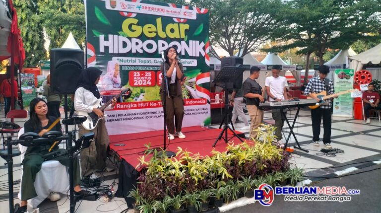 AOP Band SMA Negeri 4 Semarang Meriahkan Pameran Gelar Hidroponik 2024