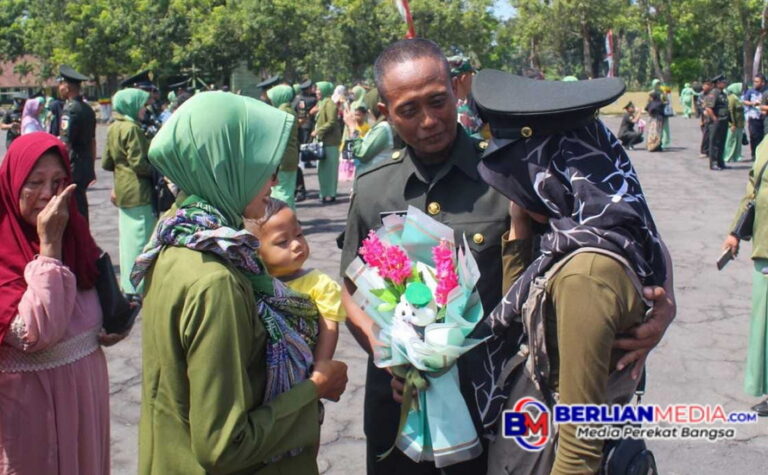 Ratusan Prajurit Siswa Selesaikan Program Studi Diktukbasus TNI AD TA. 2024