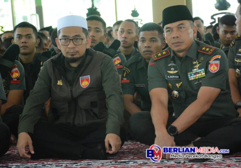 Peringatan HUT TNI dan Kodam IV/Diponegoro Ustadz Adi Hidayat Ajak Prajurit Perkuat Iman dan Taqwa