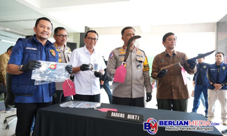 Polda Jateng Tangkap Pelaku Pencuri Kayu Bersajam yang Lumpuhkan Dua Penjaga Perhutani di Pati