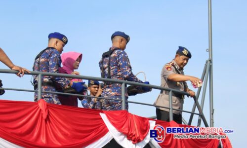 Menyambut HUT ke-74 Polairud, Ditpolairud Polda Jateng Gelar Tabur Bunga di Laut