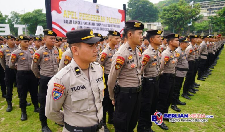 Polda Jateng Gelar Apel Pergeseran Pasukan Pengamanan TPS Pilkada 2024 ke 10 Polres