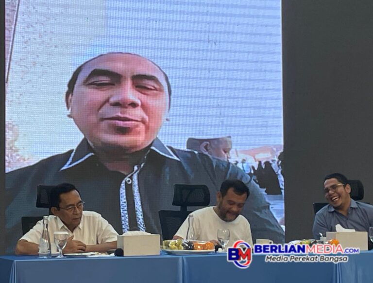 Pesan Gus Yasin dari Madinah, Ajak Anggota Dewan Berangkulan Bangun Jawa Tengah