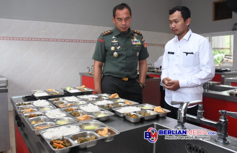 Pangdam IV/Diponegoro Tinjau Pelaksanaan Program MBG di Beberapa Sekolah di Semarang