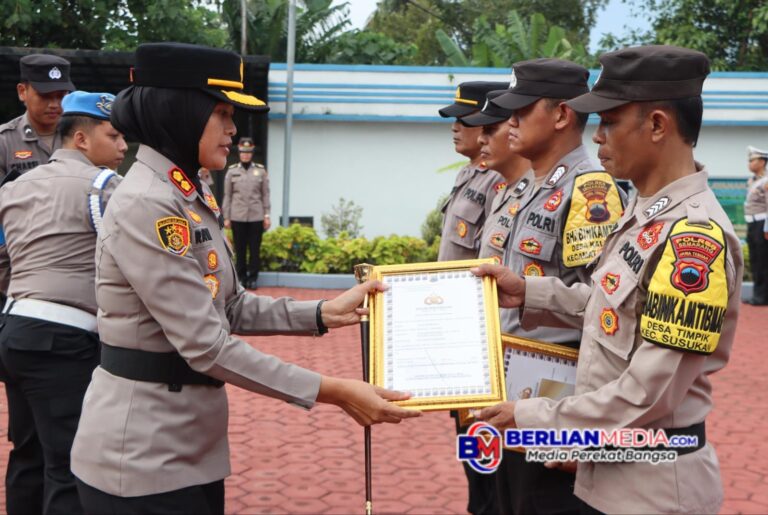 Kapolres Semarang Berikan Penghargaan untuk Tingkatkan Kinerja