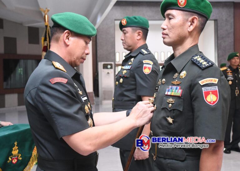 Pangdam IV/Diponegoro Pimpin Sertijab Pejabat Baru, Tekankan Profesionalisme dan Kekompakan Satuan