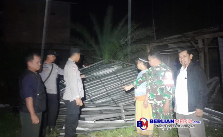 Hujan Disertai Angin Puting Beliung Rusak 11 Rumah Warga Desa Surodadi Gringsing