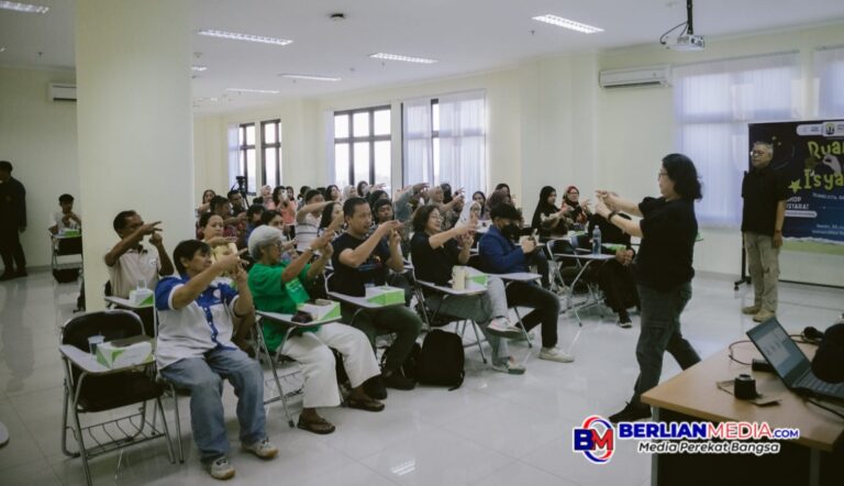 Program KKN Internal Ilmu Komunikasi FTIK USM Dorong Inklusi Difabel melalui Pelatihan “Ruang Isyarat”