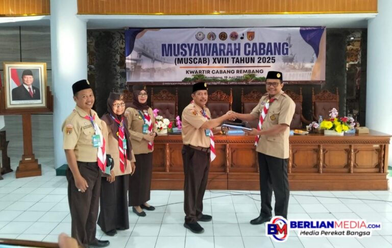 Gunasih SE Secara Aklamasi Terpilih menjadi Ka. Kwarcab Rembang Menggantikan Hj.Hasiroh Hafidz.