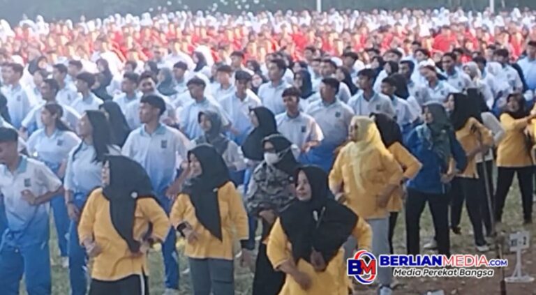 Peringati HAN 2025, SMA 4 Semarang Gelar Senam Anak Indonesia Hebat