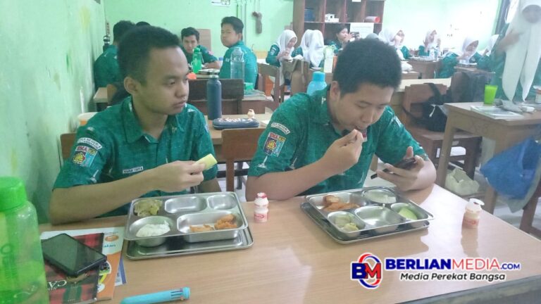 Makan Bergizi Gratis: Investasi Kesehatan dan Fokus Belajar Siswa SMA 4 Semarang