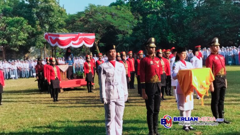 Dirgahayu RI ke-80, SMA 4 Semarang Gelar Upacara dan Apresiasi Siswa Berprestasi