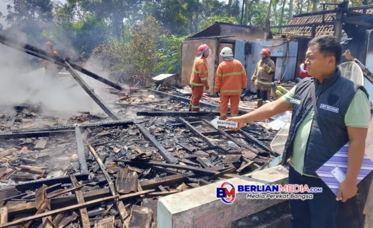 Rumah Warga Ketapang Susukan Kabupaten Semarang Habis Dilalap Si Jago Merah