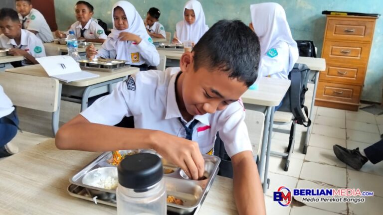 MBG Pertama kali Di SMPN 6 Tanpa minuman Susu