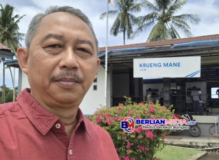 BUS GRATIS SRAGEN: DARI HIBAH INSTANSI, UNTUK PENDIDIKAN ANAK BANGSA