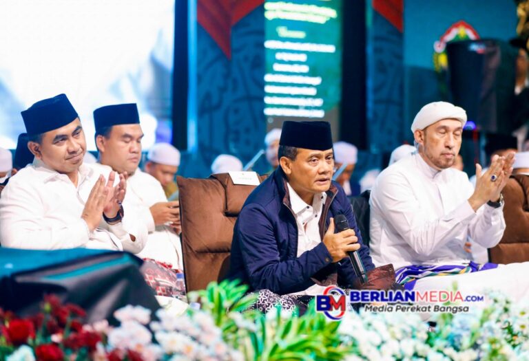 Gubernur Ahmad Luthfi Luncurkan Program Beasiswa Santri dan Pengasuh Pesantren
