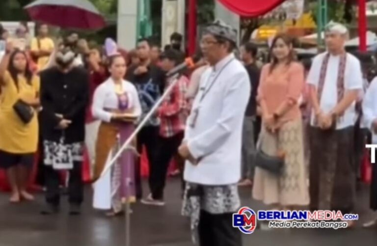 Kirab Pusaka Ki Ageng Pandanaran Warnai Murwa Bumi Semarang