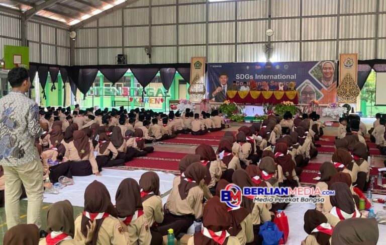 Dukung Pesantren Obah, FISIP UNDIP Dorong Santri Bersemangat Kuliah Hingga Luar Negri