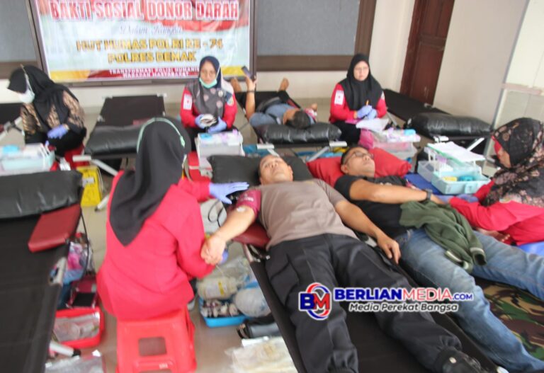 Momentum HUT Humas Polri ke-74, Polres Demak Tunjukkan Kepedulian Lewat Donor Darah