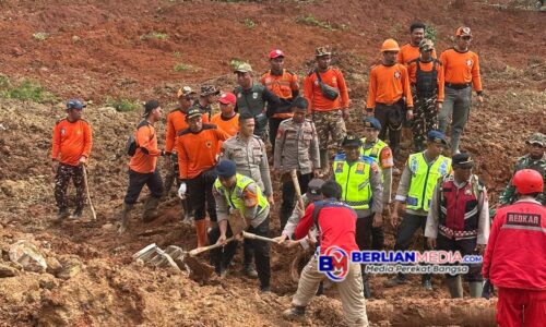 Brimob Polda Jateng dan Polresta Cilacap All Out Tangani Longsor Cibeunying, Teruskan Pencarian 20 Korban Hilang