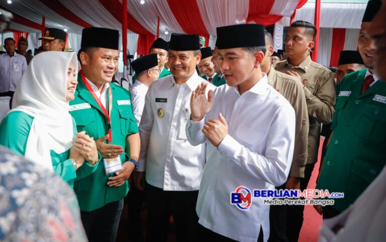 Pengukuhan GP Ansor Jateng, Gubernur Ahmad Luthfi: Tunjukkan Pengabdian Hubbul Waton Minan Iman