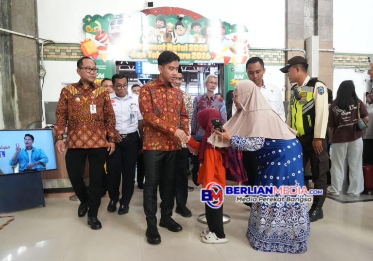 Pastikan Layanan Berjalan Optimal, Wakil Presiden RI Kunjungi Stasiun Semarang Tawang