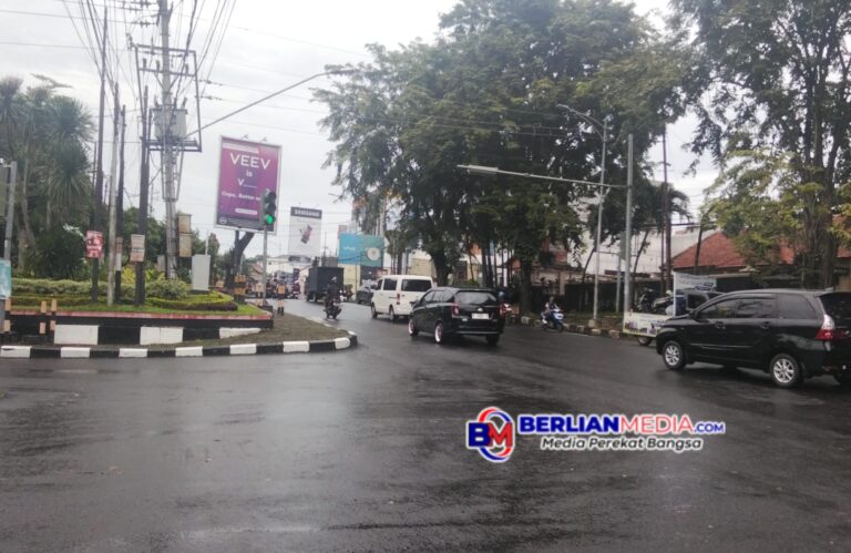 Cuaca Kota Semarang Hari Sabtu Ini: Hujan Ringan Diperkirakan Turun Malam Hari, Warga Diimbau Tetap Waspada