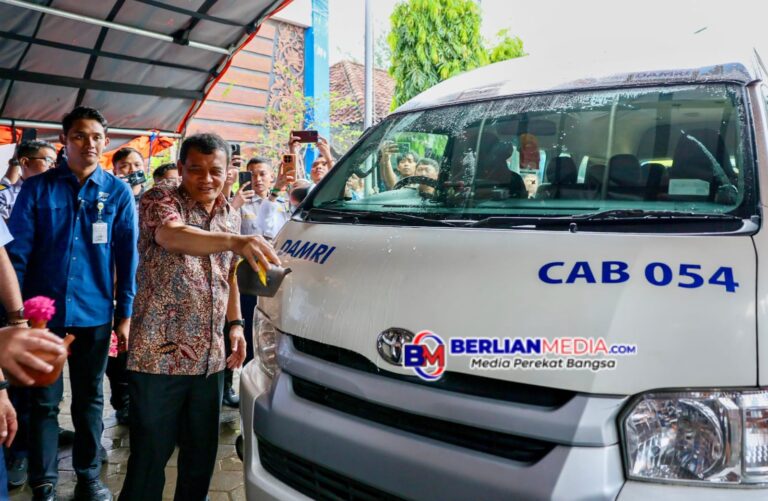 Bus DAMRI Masuk Karimunjawa, Gubernur Ahmad Luthfi Buka Akses Transportasi Wilayah Kepulauan
