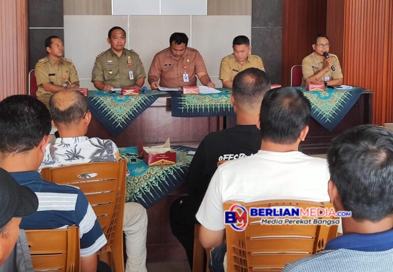 DPU Kota Semarang Tegaskan Tak Ada Penggusuran PKL Erlangga Tengah, Fokus Keduk Sedimen