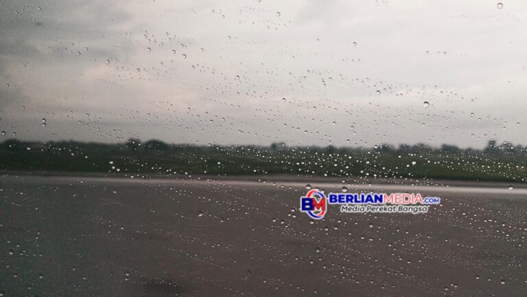 Cuaca Kota Semarang Hari Senin Ini Sejak Pagi Diguyur Hujan, Warga Diminta Waspada Genangan
