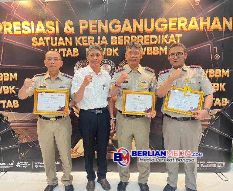 Dorong Reformasi Birokrasi Tiga Kantah Kanwil BPN Jateng Terima Penghargaan WTAB