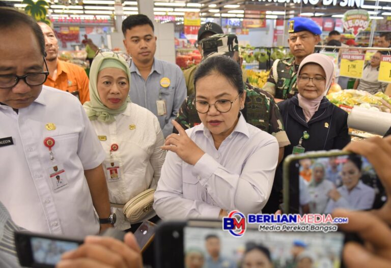 Pemkot Semarang Lakukan Pembersihan dan Perbaikan Darurat Sarpras Warga Terdampak Jebolnya Tanggul Sungai Plumbon