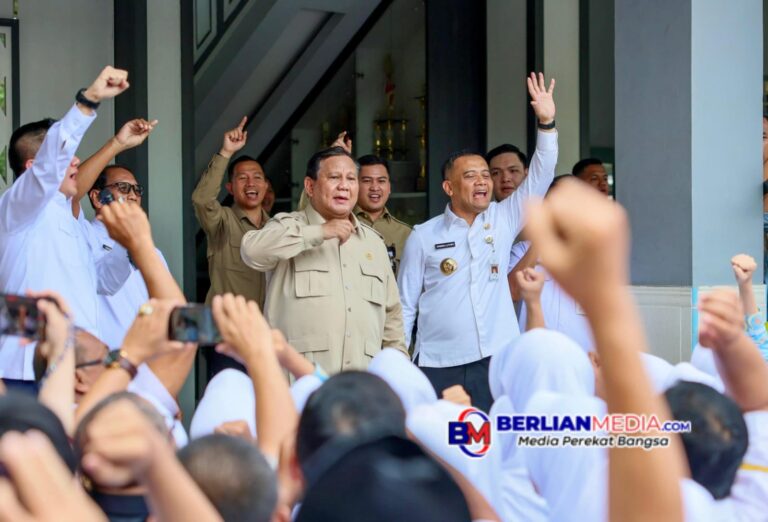 Prabowo dan Ahmad Luthfi Kunjungi SMAN 1 Cilacap, Revitalisasi Sekolah dan MBG Dipuji Siswa
