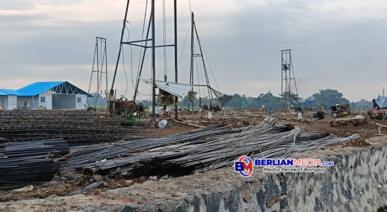 Lahan Bengkok Disulap Jadi Gardu Induk di Jepara: Warga Melawan, Transparansi Dipertaruhkan