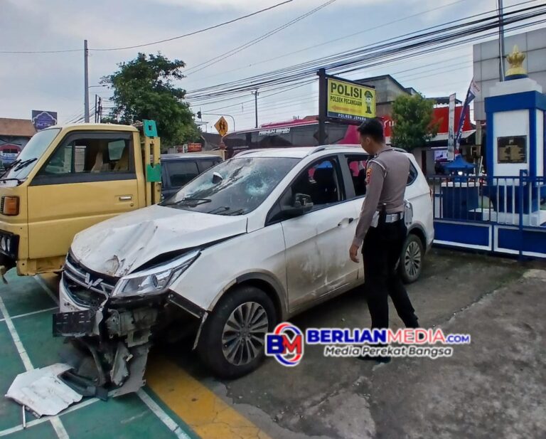 Sempat Berusaha Kabur, WNA Pengendara Wuling Tabrak Pemotor dan Tiang di Bangsri Jepara Diamankan Polisi